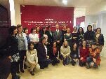 El alcalde y las técnicos junto a las mujeres participantes en esta Lanzadera de Empleo