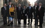 Los asistentes a la inauguración en la puerta del templo neoclásico