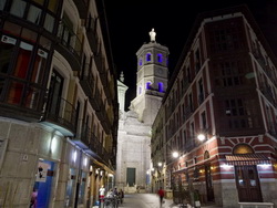 Vista de la Catedral desde calle Cascajares. Ruta Ríos de Luz