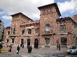 Fachada del Colegio "García Quintana", en la Plaza de España