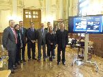 Participantes en la firma del acuerdo en el Consistorio vallisoletano