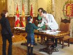 El concejal de Desarrollo Sostenible entrega uno de los premios